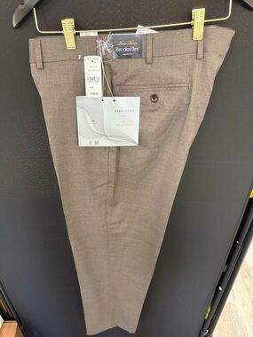 Brooks Brothers Men’s Dress Pants in Beige-Taupe wood blend